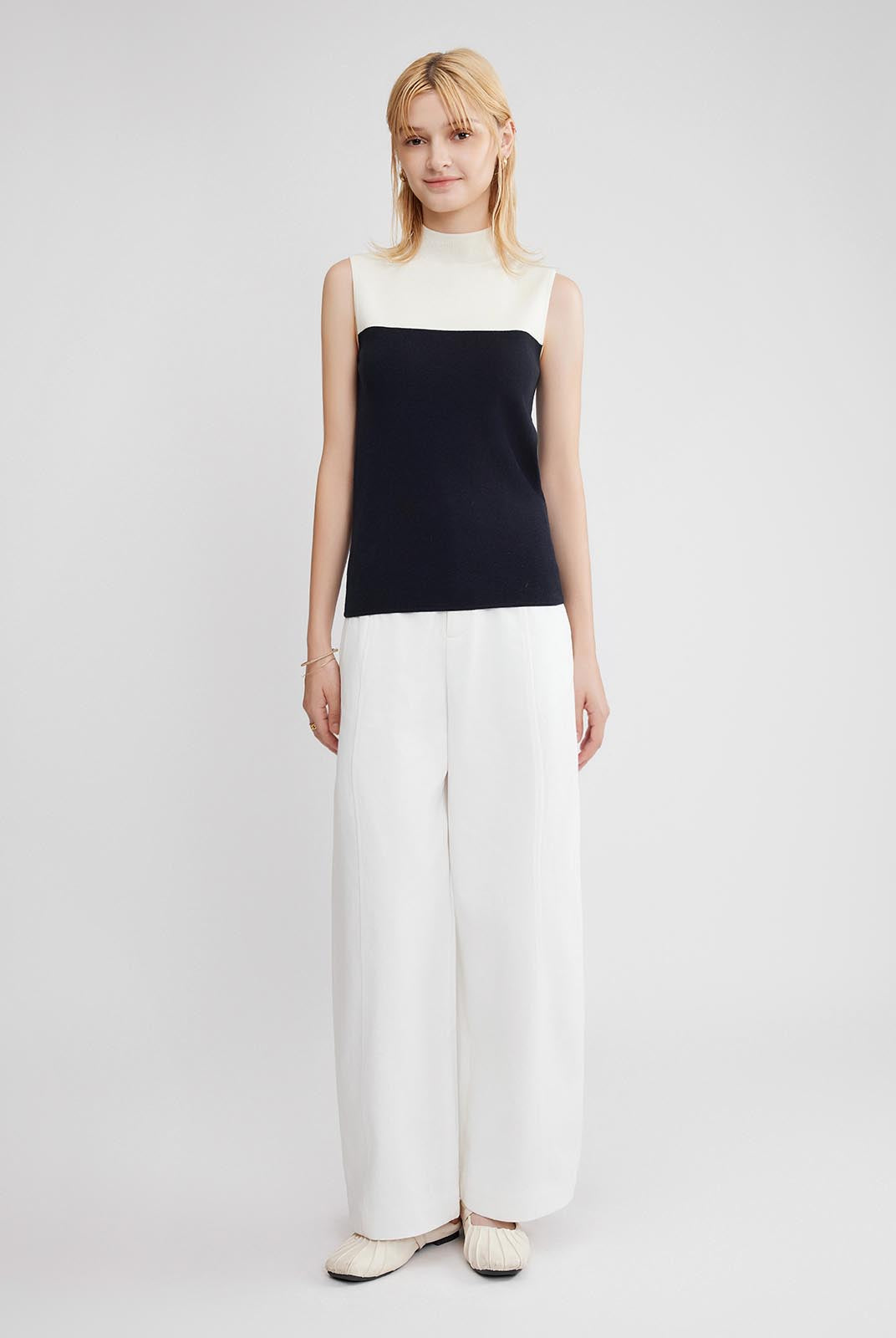 ASOBIO Colorblock Mockneck Sleeveless Knit Top