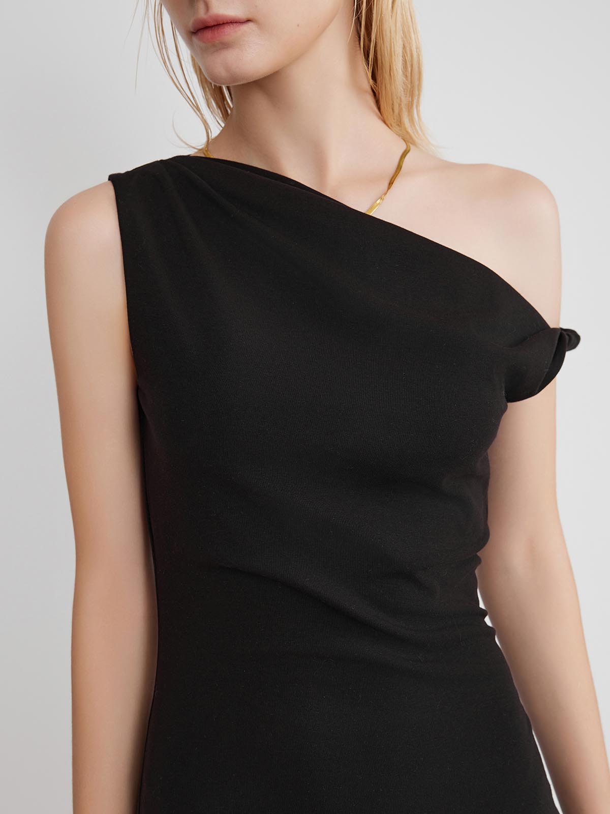 ASOBIO Twist Asymmetric Knit Dress