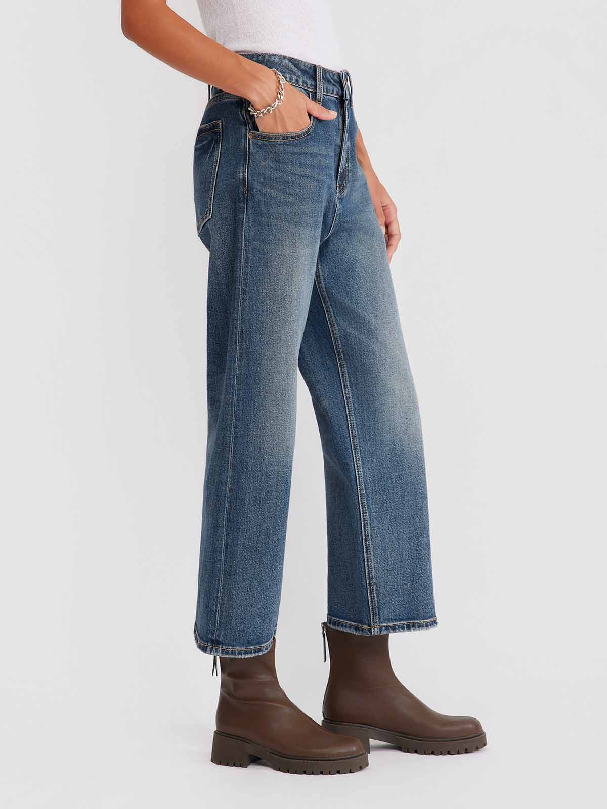 ASOBIO Cropped Faded Denim Jeans