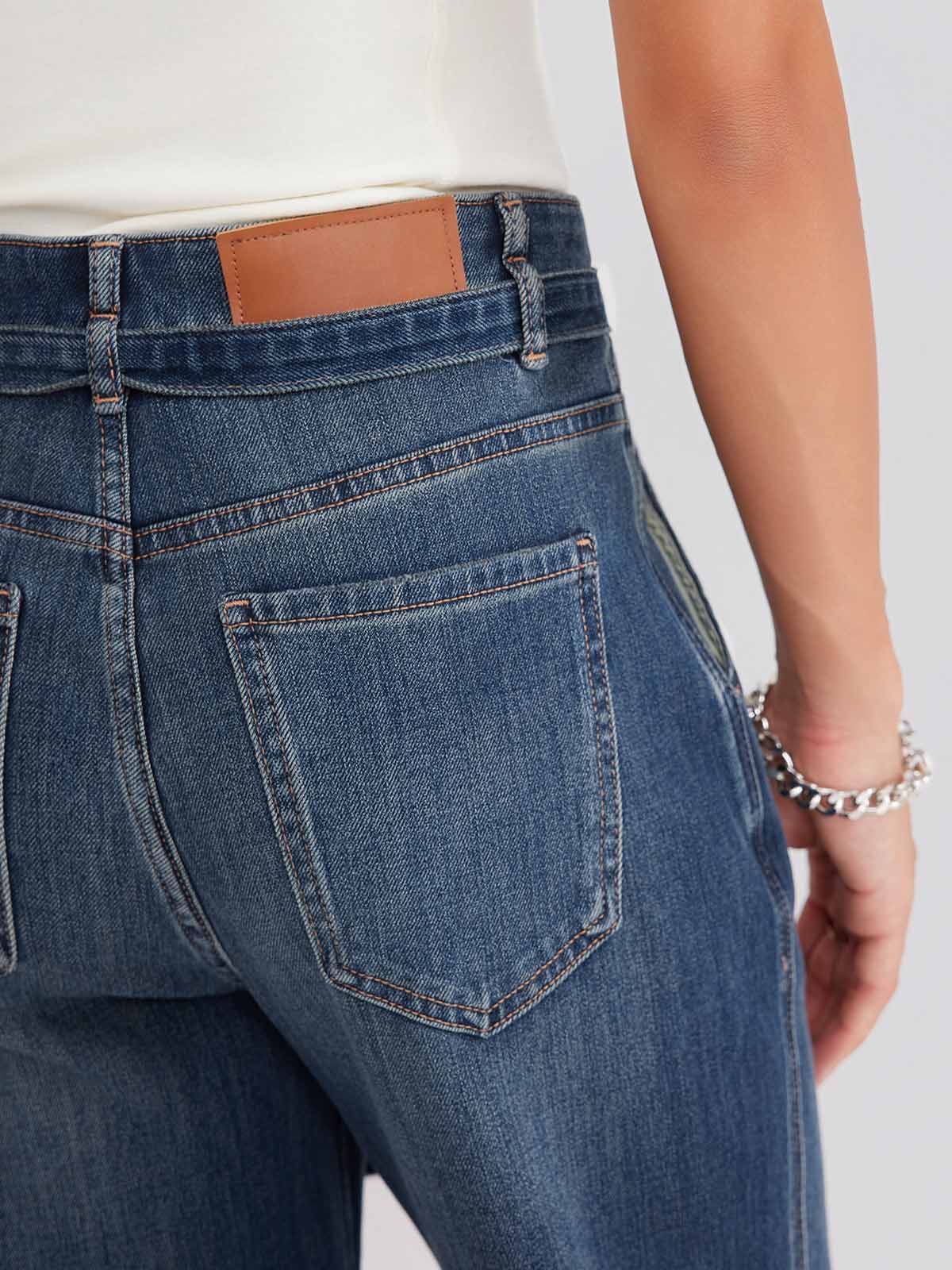 ASOBIO Cropped Four-Way Stretch Jeans with Belt