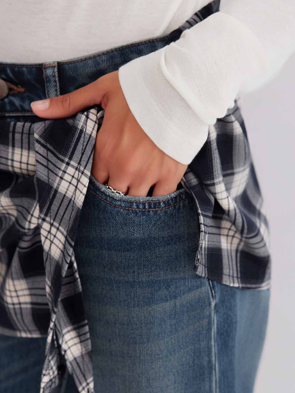 ASOBIO Plaid Tie-Detail Jeans