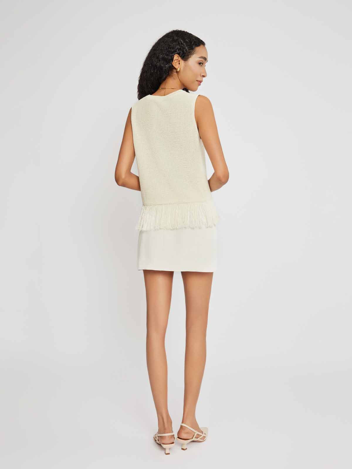  V-Cut Fringe Hem Tee
