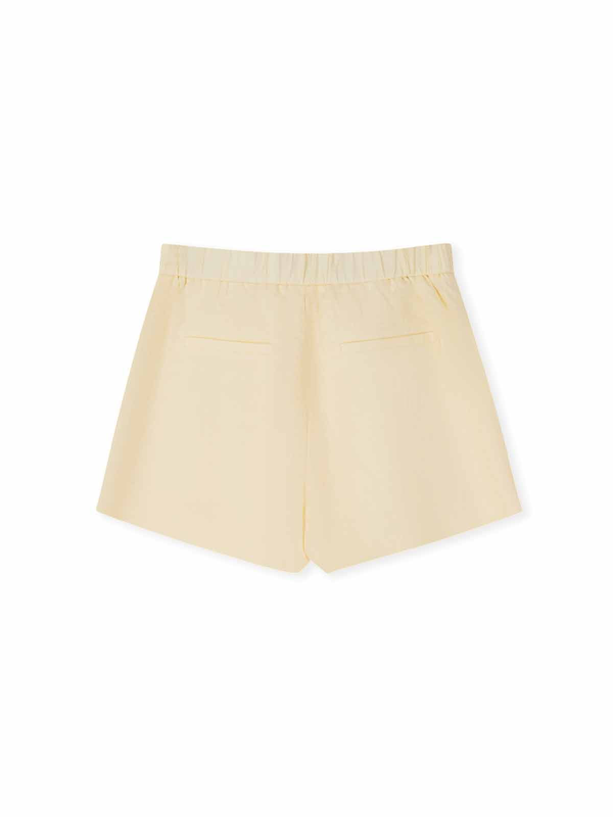 100% Linen Shorts With An Elastic Back Waist