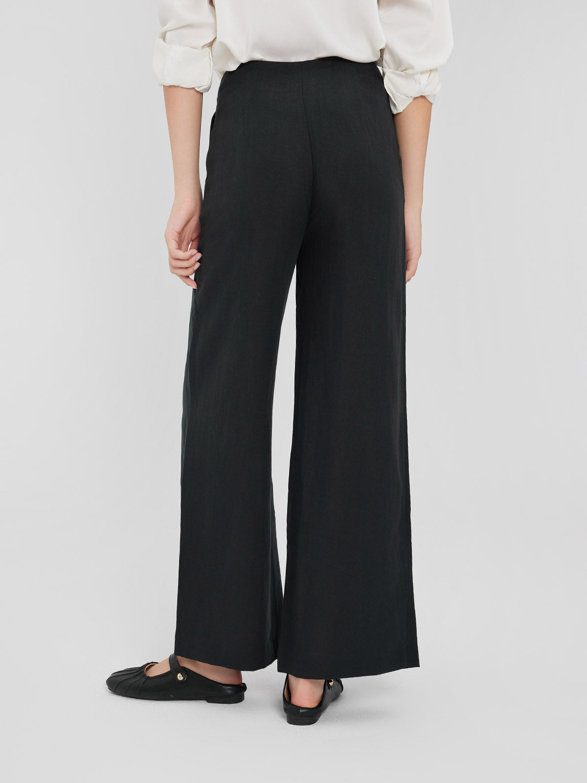 ASOBIO Straight-Leg Minimalist Trousers